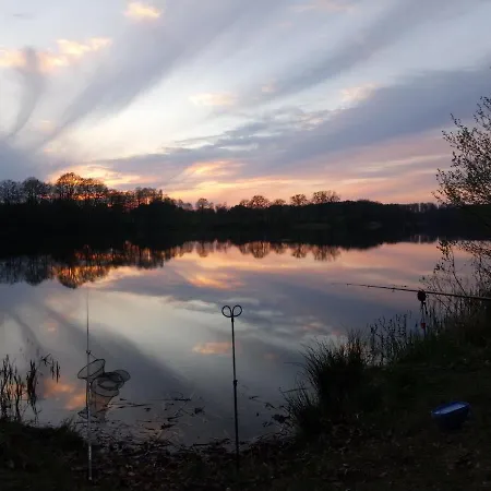 Nad Jeziorem Bystrzyna Domek letniskowy