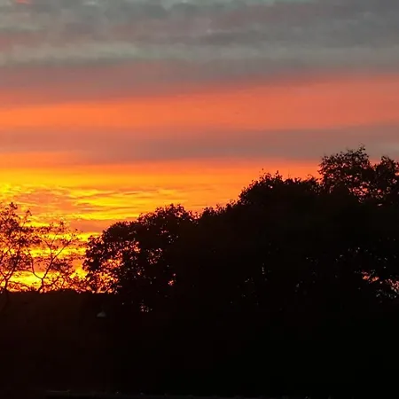 Nad Jeziorem Bystrzyna Domek letniskowy *